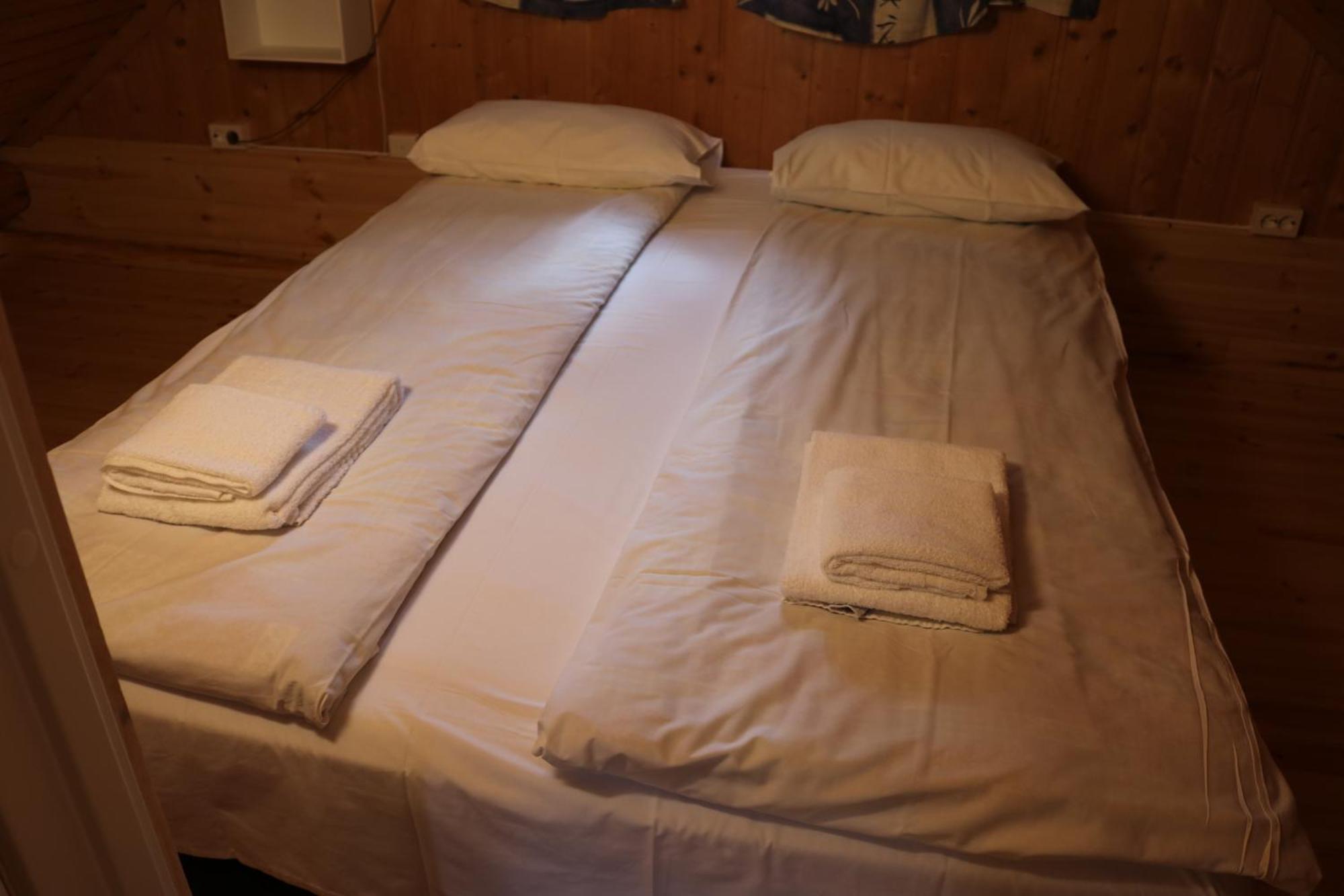 Villa Trollbu Aabrekk Gard Briksdalsbre Esterno foto