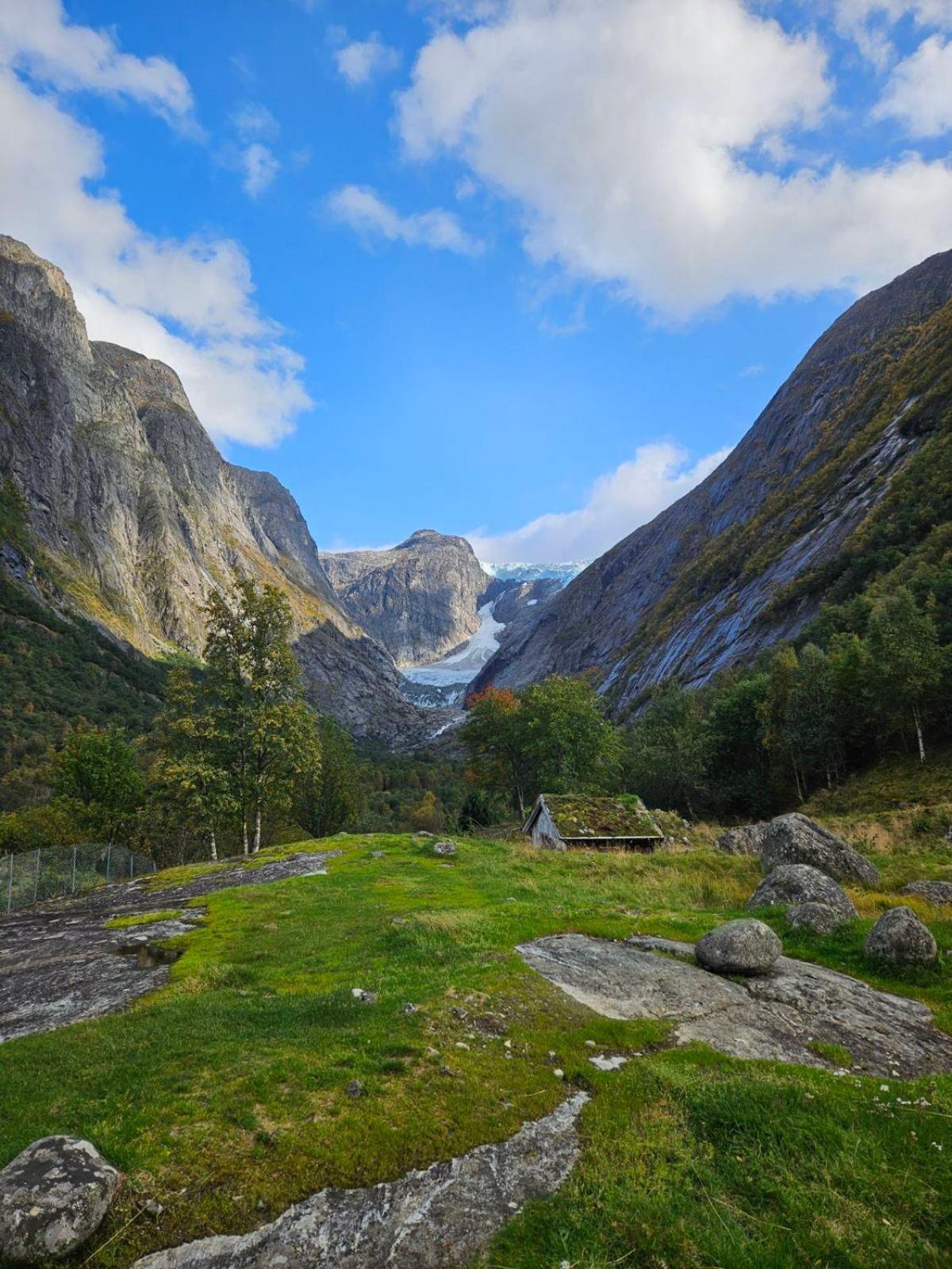 Villa Trollbu Aabrekk Gard Briksdalsbre Esterno foto