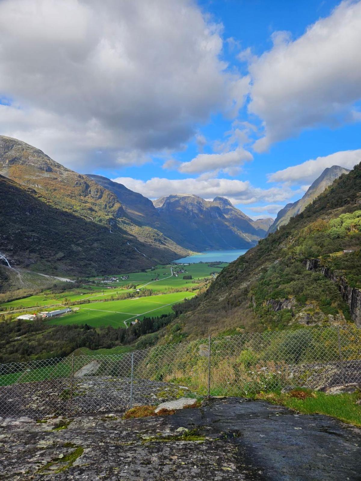 Villa Trollbu Aabrekk Gard Briksdalsbre Esterno foto