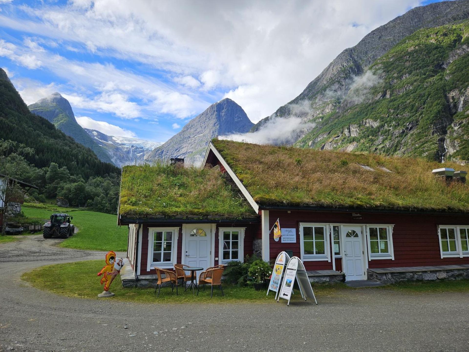 Villa Trollbu Aabrekk Gard Briksdalsbre Esterno foto